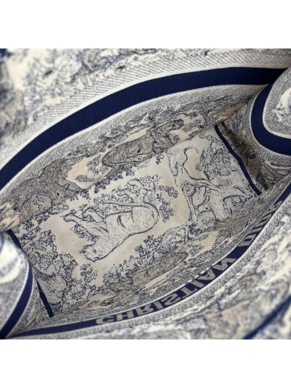 Dior Toile de Jouy Book Tote Large - Picture 11 of 13